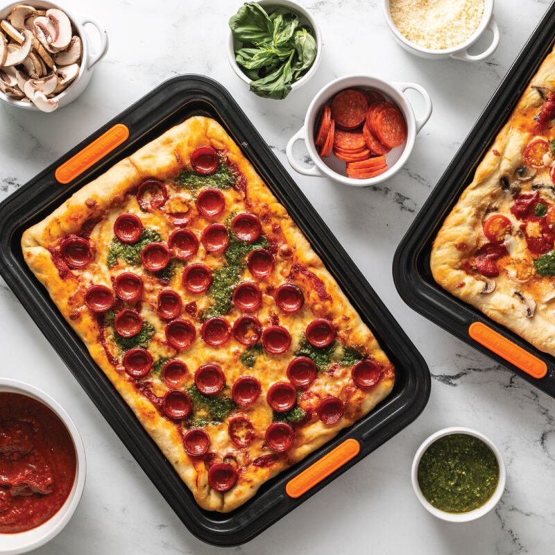 Non-stick Metal Bakeware 2-Piece Sheet Pan Set - Image 7