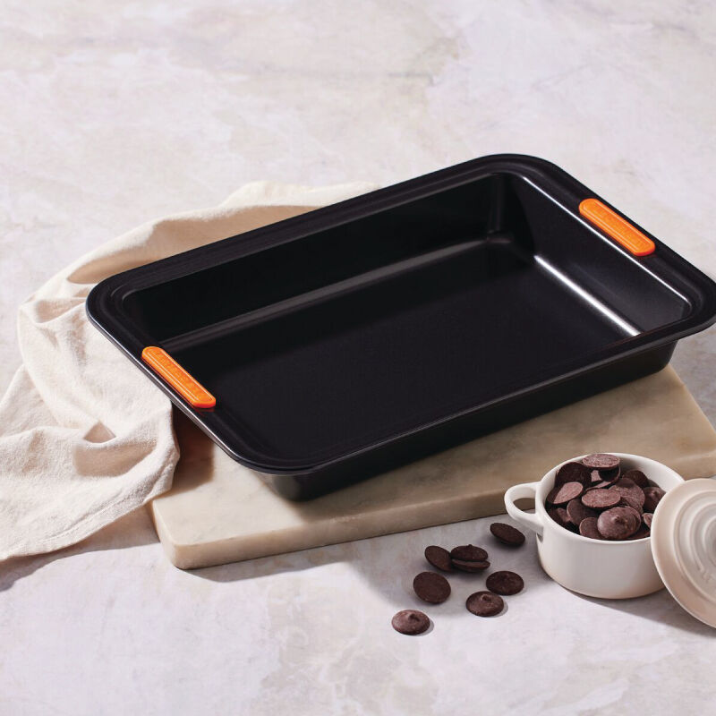 Non-stick Metal Bakeware Rectangular Cake Pan - Image 7
