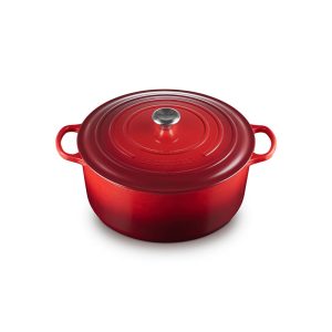 Signature Round Dutch Oven