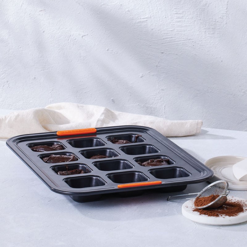 Non-stick Metal Bakeware 12-Cup Brownie Pan - Image 7