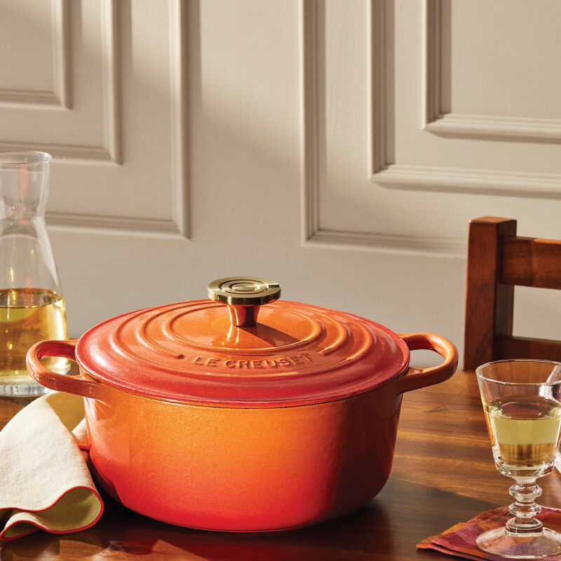 Signature Round Dutch Oven with Crucible Knob - Image 5