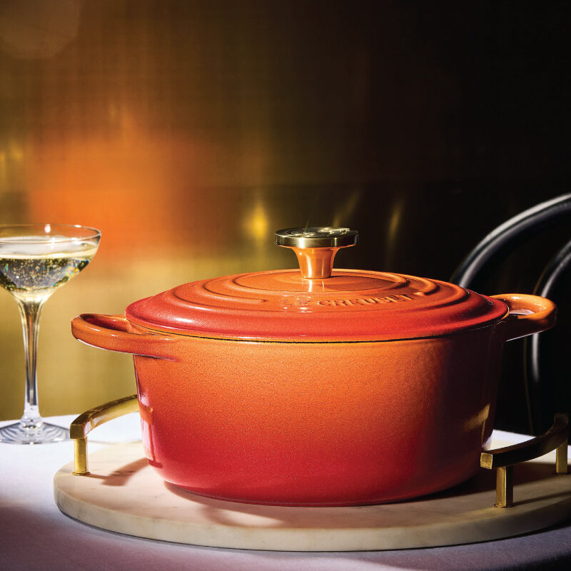 Signature Round Dutch Oven with Crucible Knob - Image 3