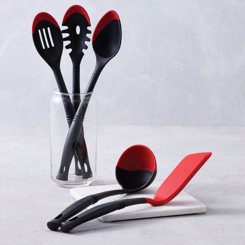 Revolution? Bi-Material Pasta Spoon - Image 2